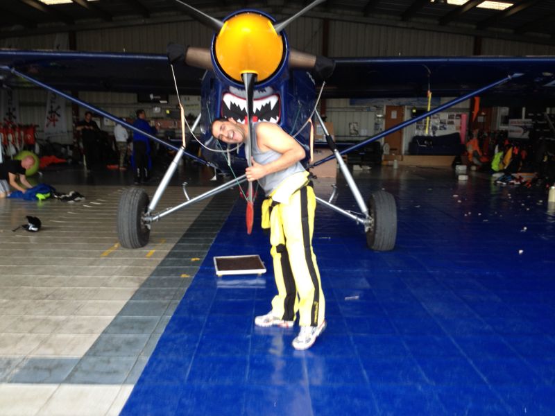 Pollitos del Infierno group photo after landing